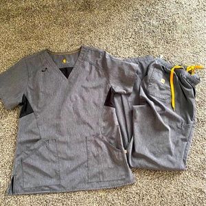Carhartt gray scrub set